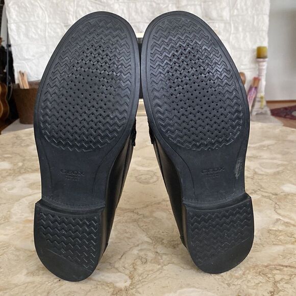 GEOX Respira Black Leather Classic Penny Loafers - Picture 11 of 12